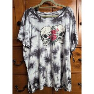NWT Torrid Skull Roses T Shirt Size 4X Goth Moto Whimsigoth Tie Dye Short Sleeve